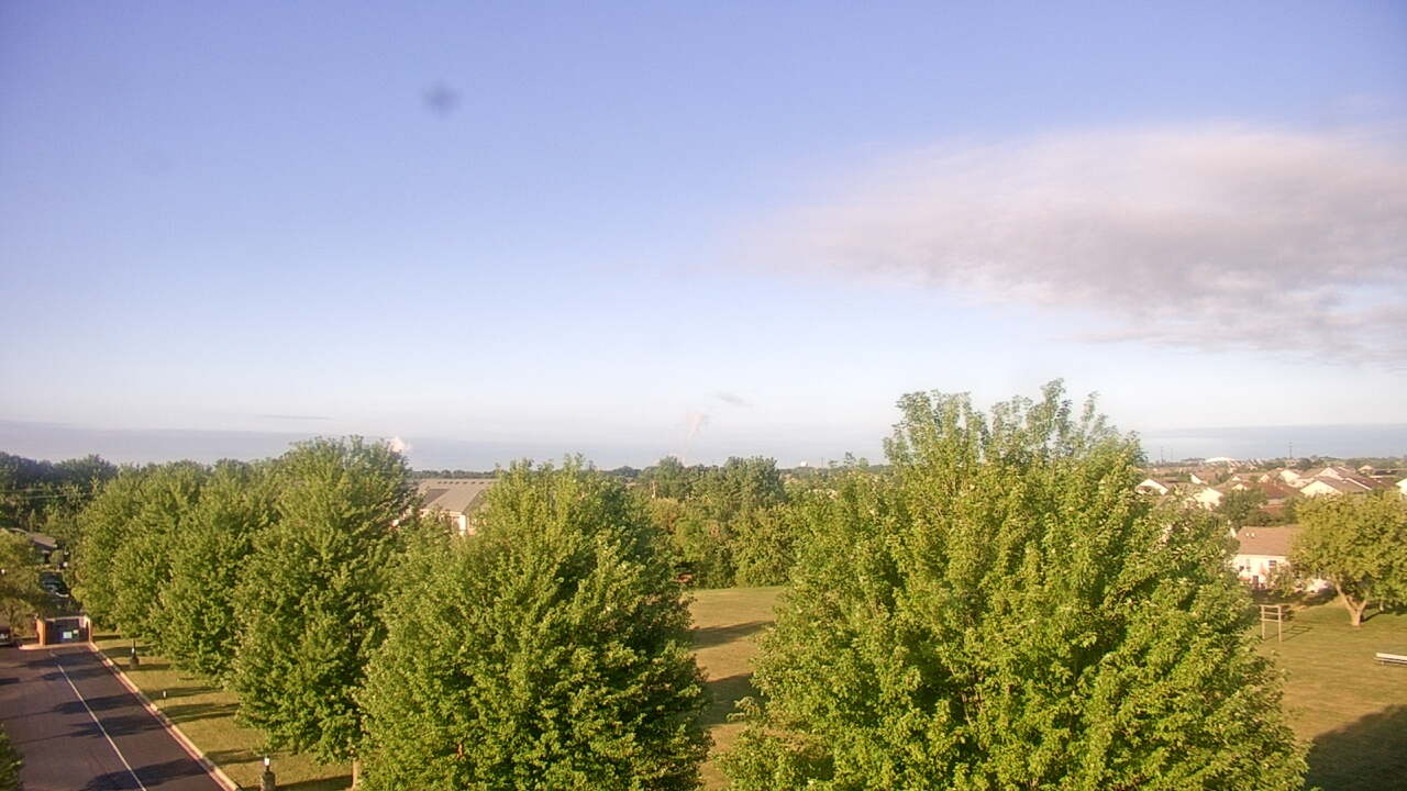 Thumbnail for current weather camera view from Trinity Christian School in Shorewood, Illinois