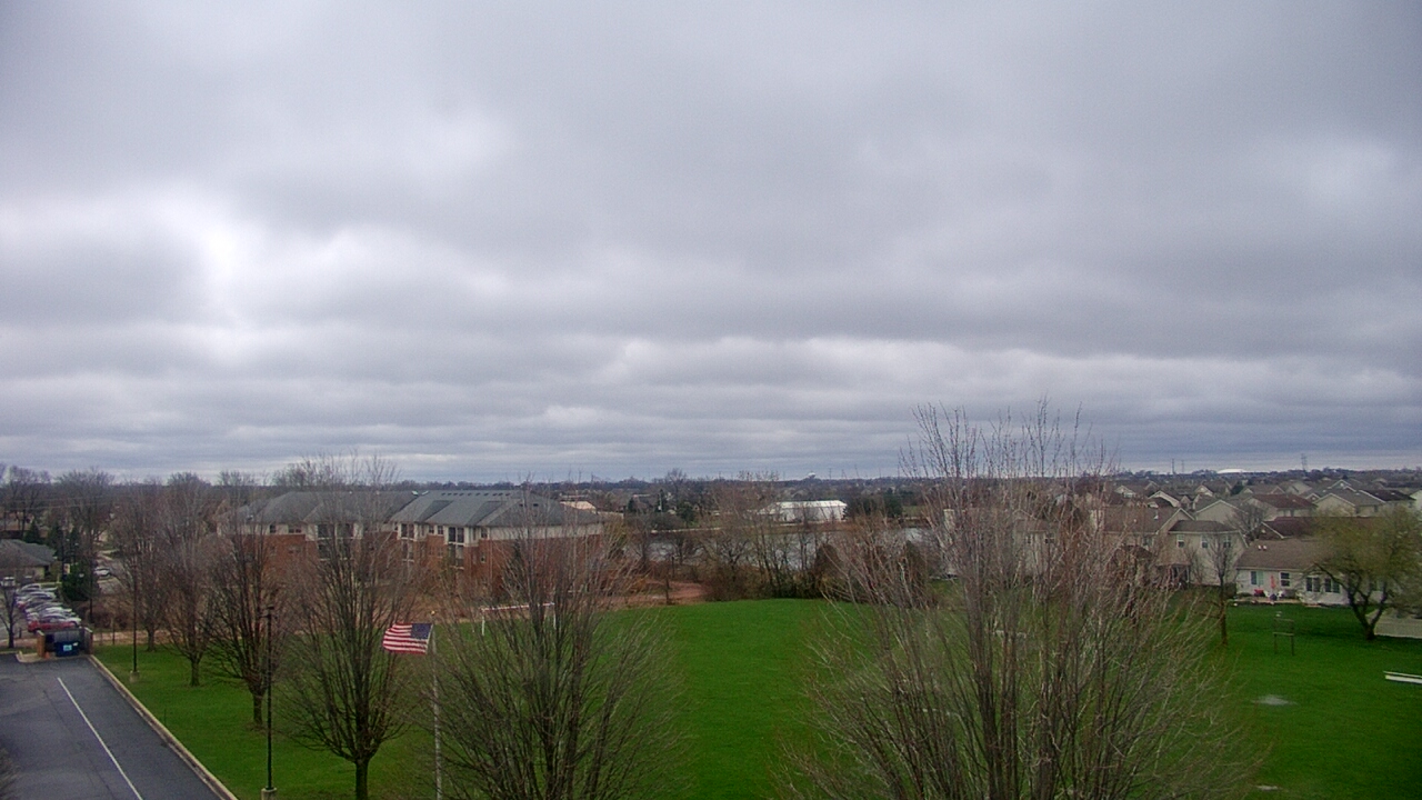 Thumbnail for current weather camera view from Trinity Christian School in Shorewood, Illinois