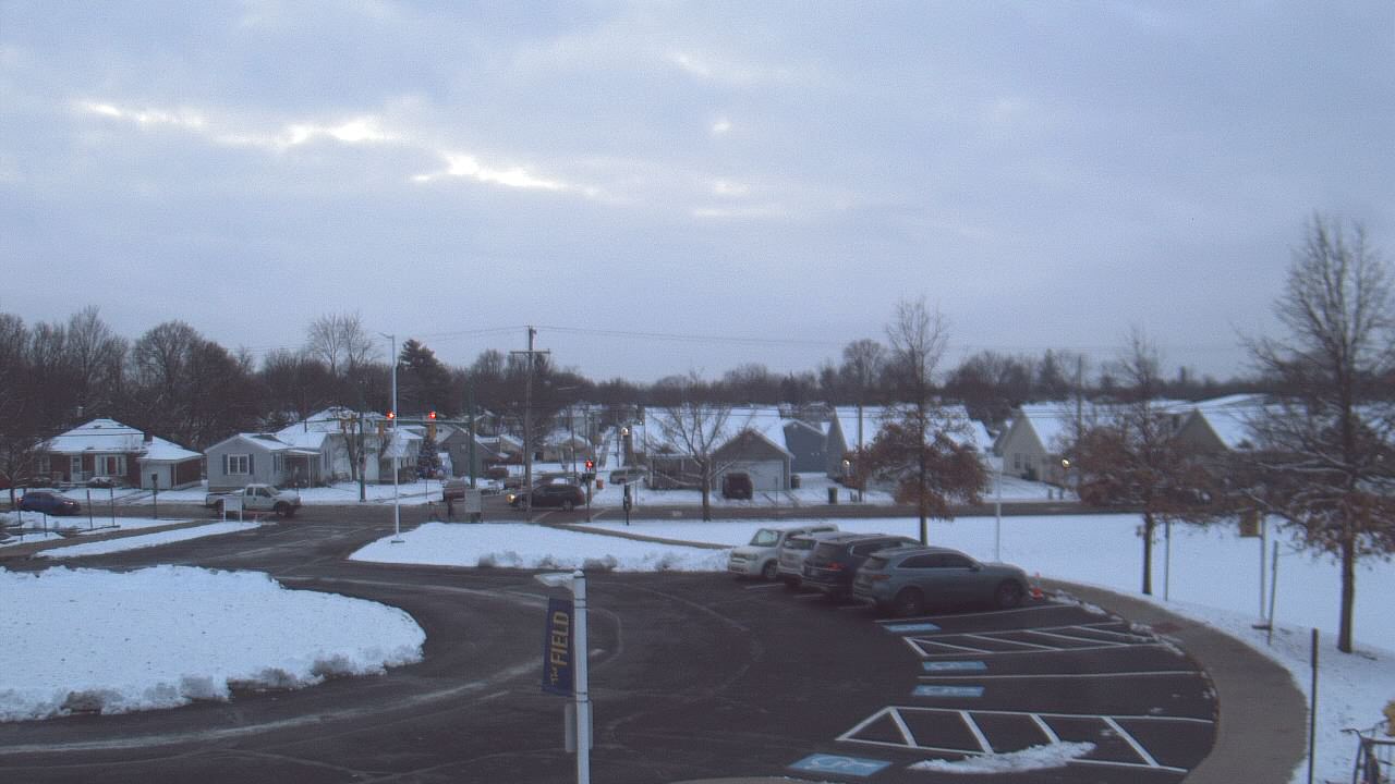 Thumbnail for current weather camera view from Lagonda ES in Springfield, Ohio