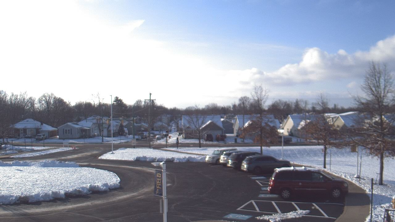 Thumbnail for current weather camera view from Lagonda ES in Springfield, Ohio