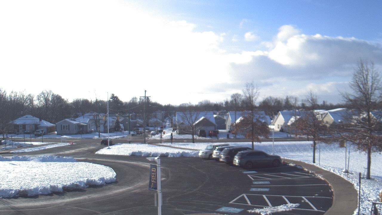 Thumbnail for current weather camera view from Lagonda ES in Springfield, Ohio