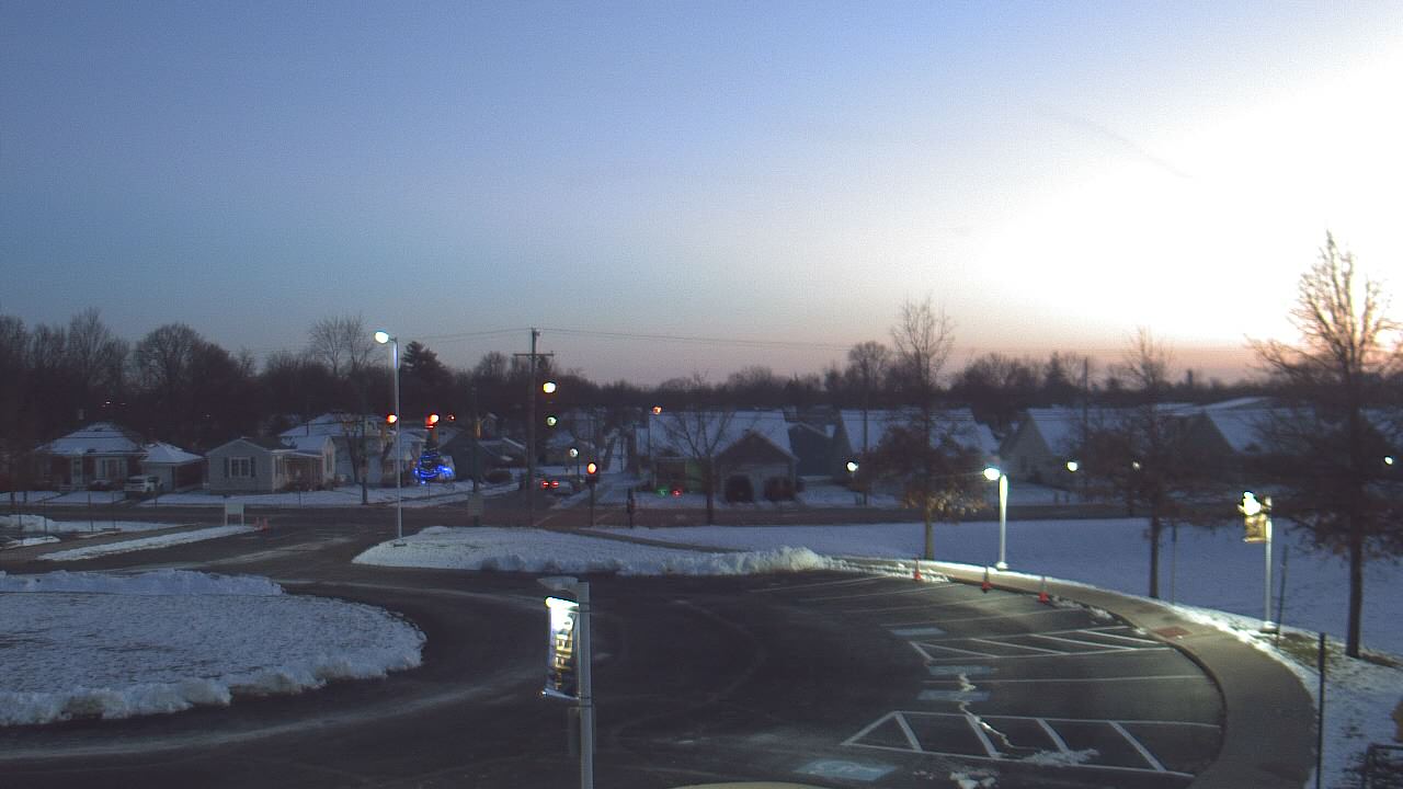 Thumbnail for current weather camera view from Lagonda ES in Springfield, Ohio