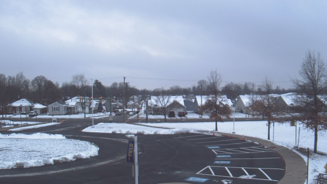 Thumbnail for current weather camera view from Lagonda ES in Springfield, Ohio