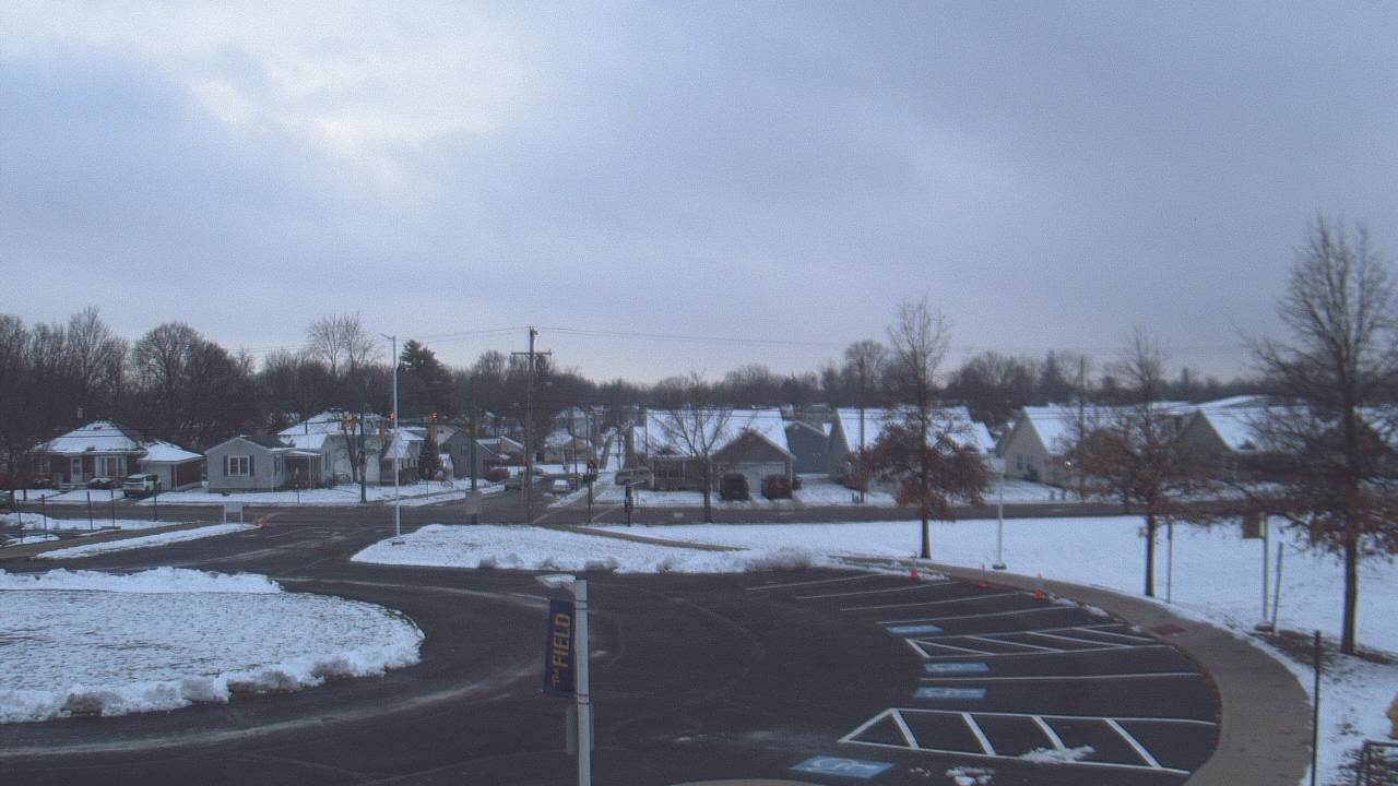 Thumbnail for current weather camera view from Lagonda ES in Springfield, Ohio