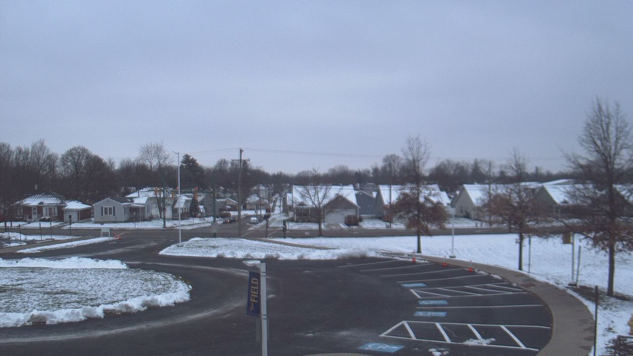 Thumbnail for current weather camera view from Lagonda ES in Springfield, Ohio