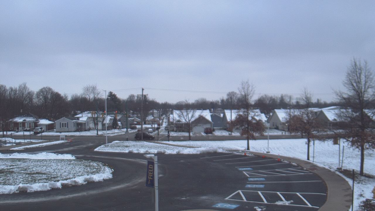 Thumbnail for current weather camera view from Lagonda ES in Springfield, Ohio