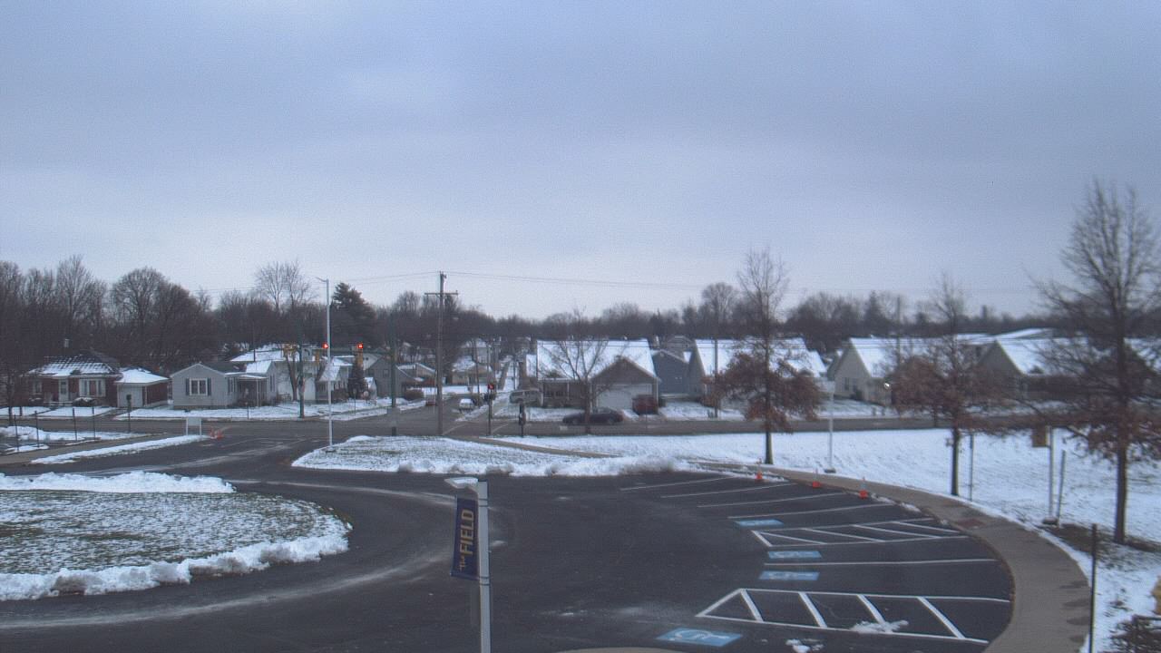 Thumbnail for current weather camera view from Lagonda ES in Springfield, Ohio