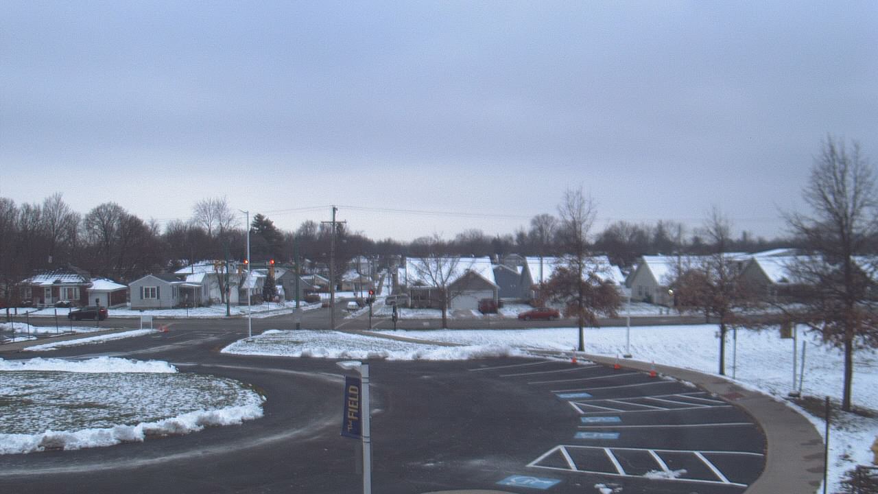 Thumbnail for current weather camera view from Lagonda ES in Springfield, Ohio