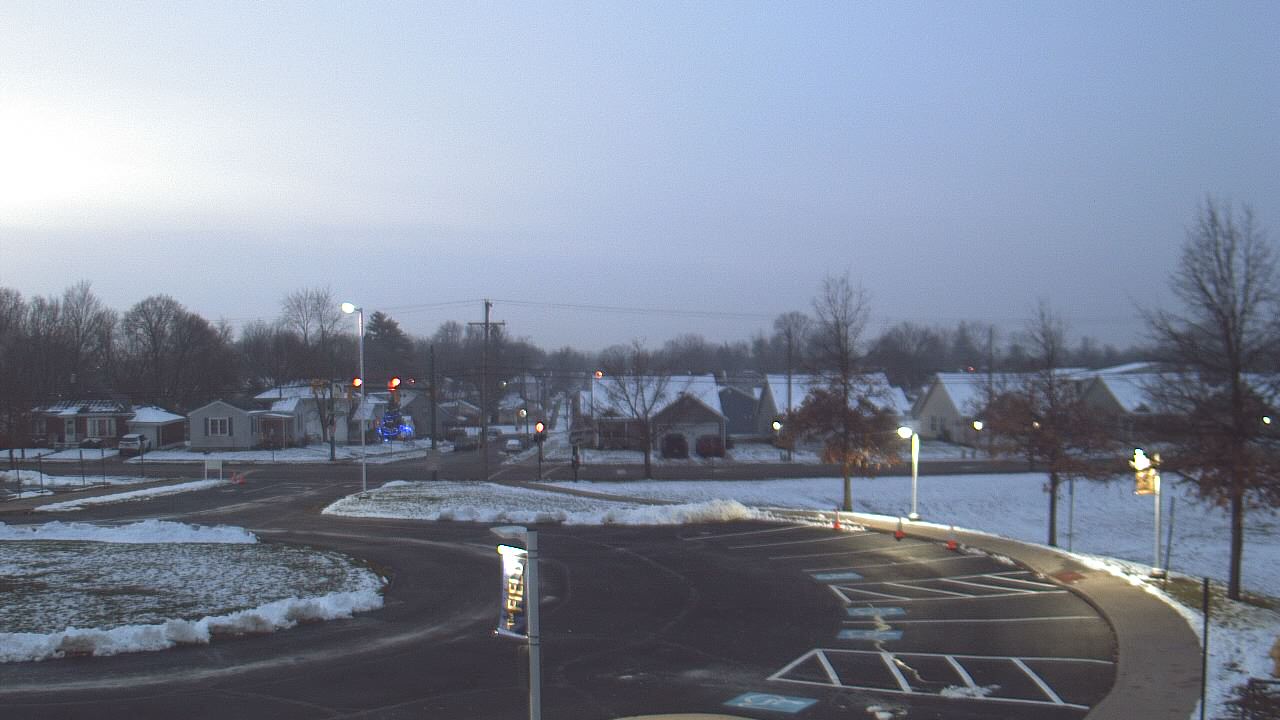 Thumbnail for current weather camera view from Lagonda ES in Springfield, Ohio