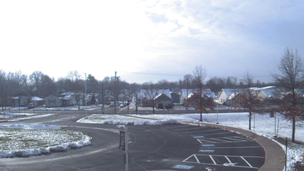 Thumbnail for current weather camera view from Lagonda ES in Springfield, Ohio