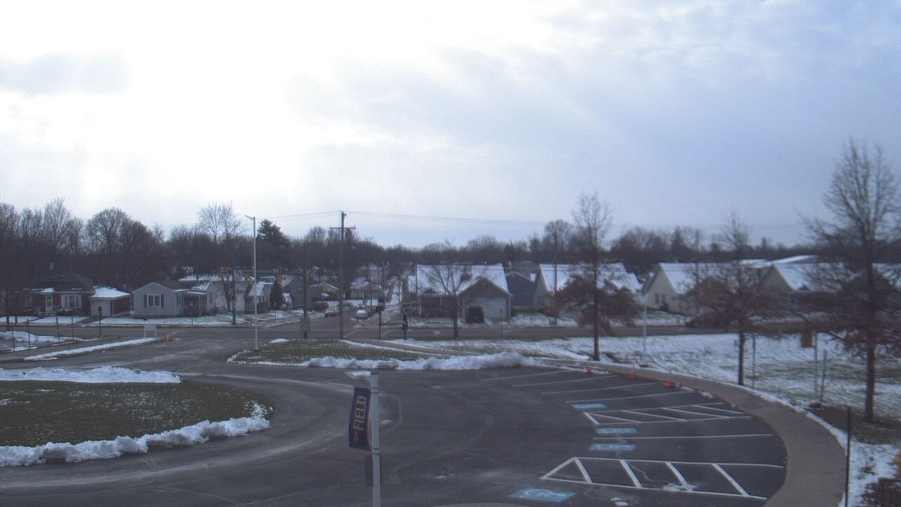 Thumbnail for current weather camera view from Lagonda ES in Springfield, Ohio