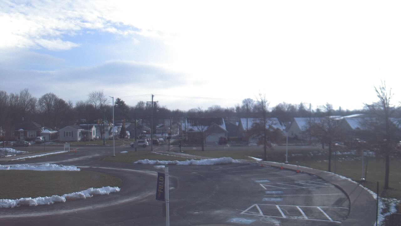 Thumbnail for current weather camera view from Lagonda ES in Springfield, Ohio