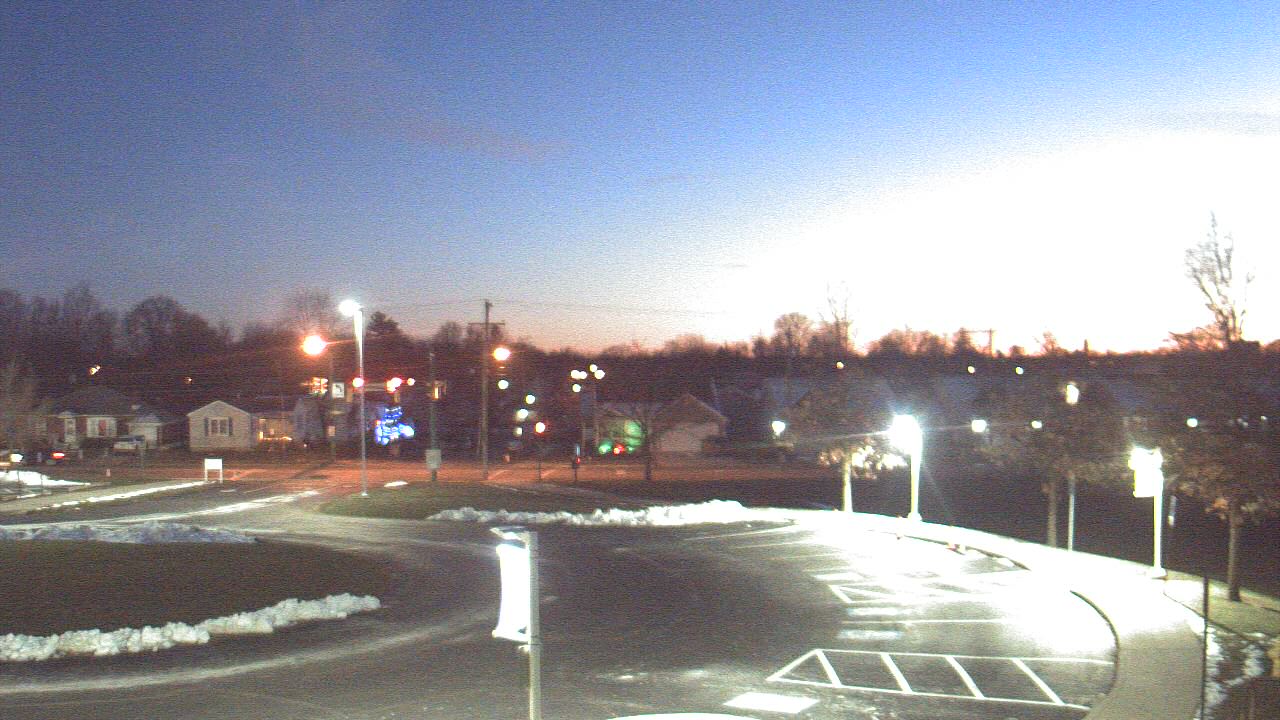 Thumbnail for current weather camera view from Lagonda ES in Springfield, Ohio