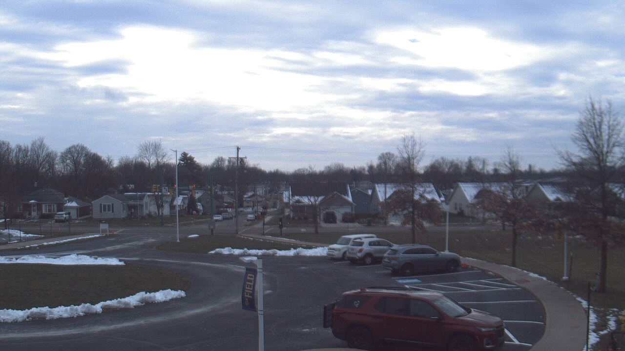 Thumbnail for current weather camera view from Lagonda ES in Springfield, Ohio