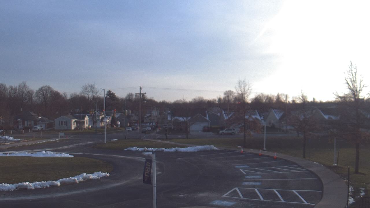 Thumbnail for current weather camera view from Lagonda ES in Springfield, Ohio