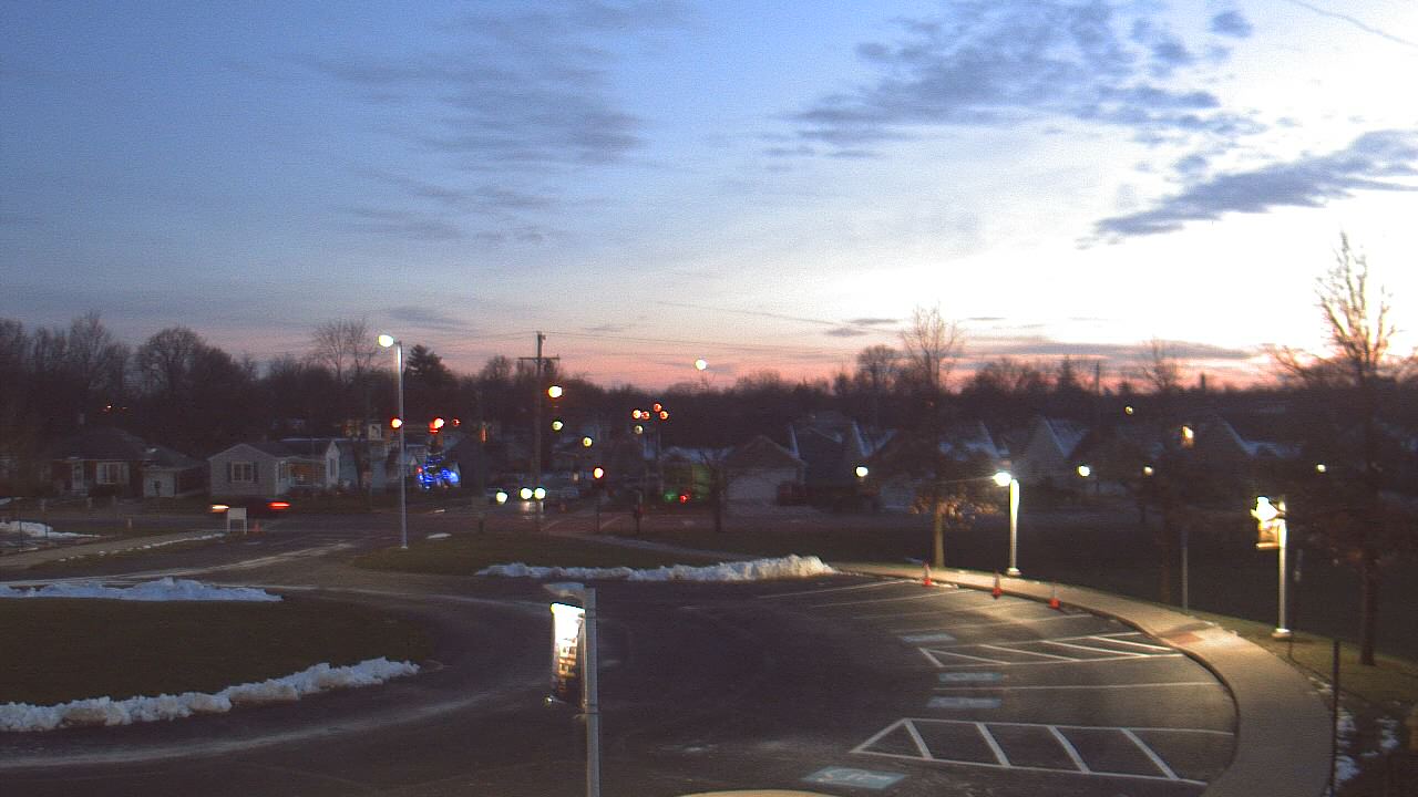 Thumbnail for current weather camera view from Lagonda ES in Springfield, Ohio