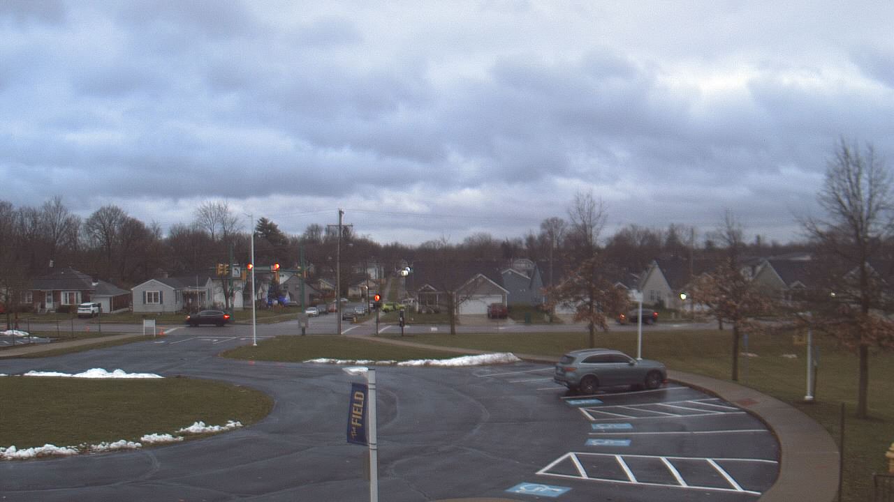 Thumbnail for current weather camera view from Lagonda ES in Springfield, Ohio
