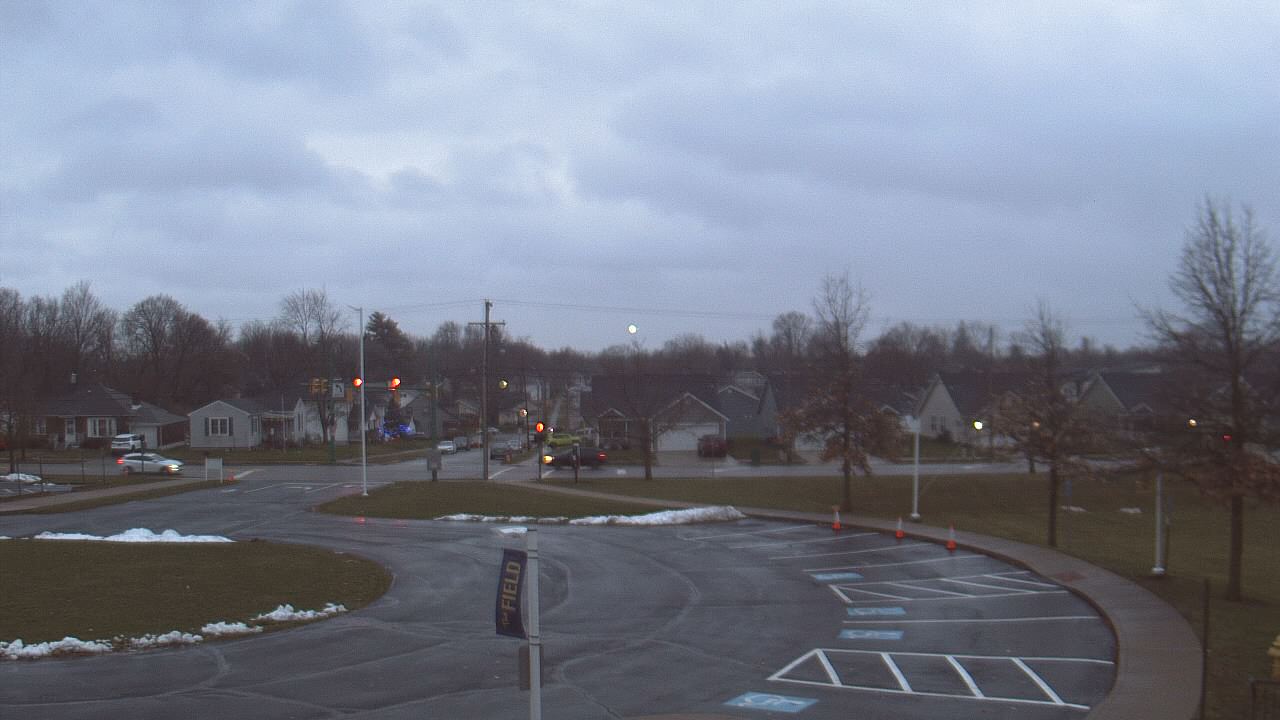 Thumbnail for current weather camera view from Lagonda ES in Springfield, Ohio