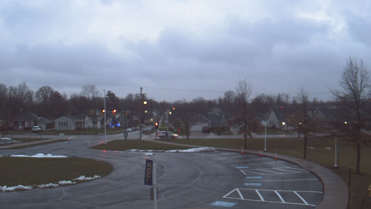 Thumbnail for current weather camera view from Lagonda ES in Springfield, Ohio