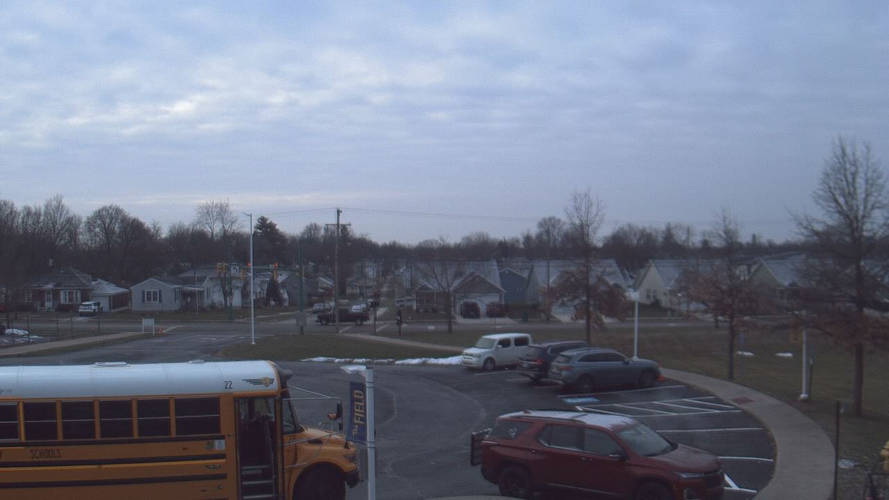 Thumbnail for current weather camera view from Lagonda ES in Springfield, Ohio