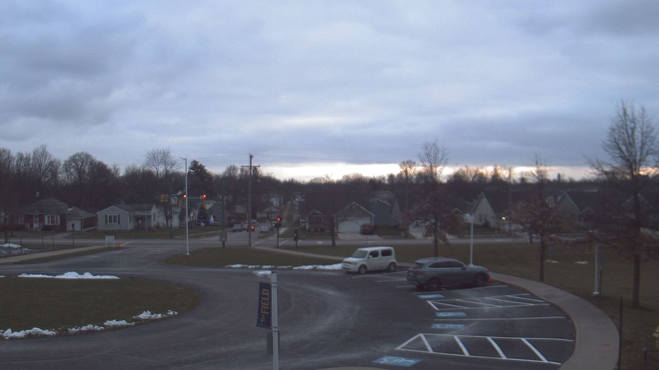 Thumbnail for current weather camera view from Lagonda ES in Springfield, Ohio