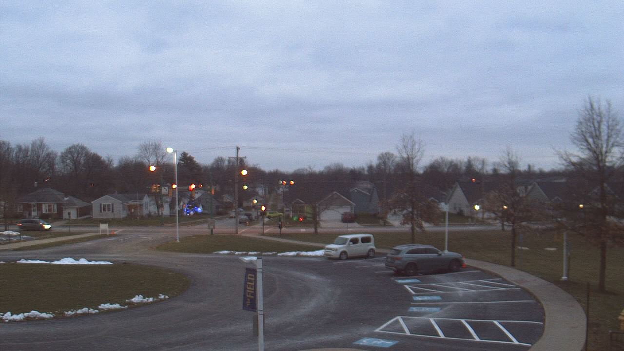 Thumbnail for current weather camera view from Lagonda ES in Springfield, Ohio