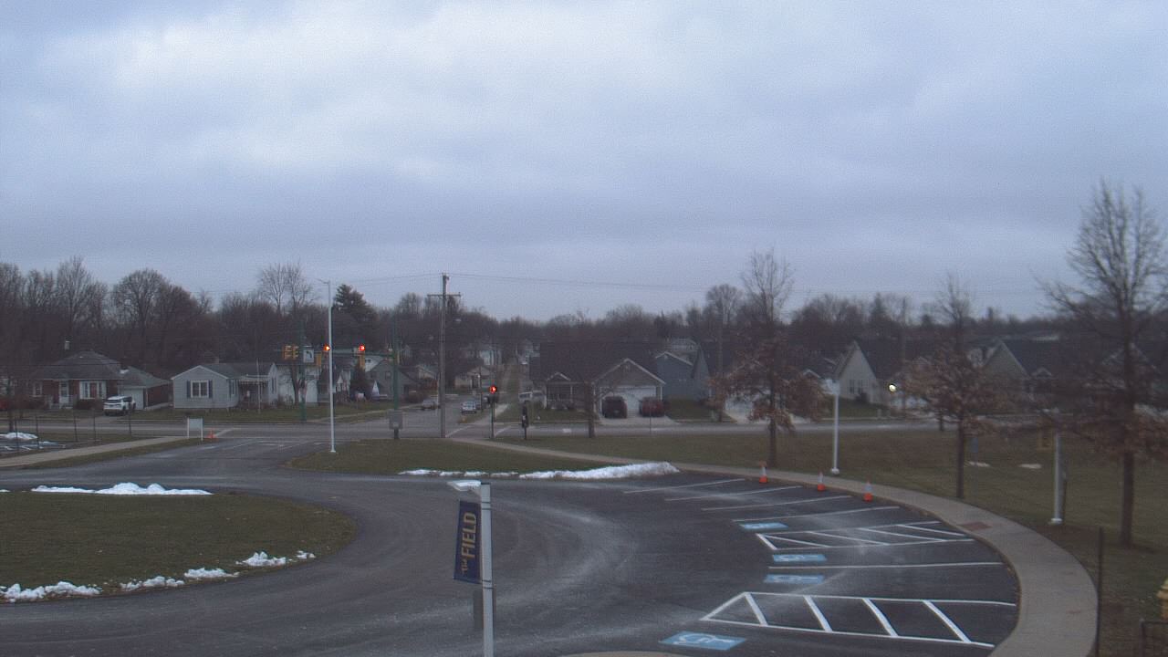 Thumbnail for current weather camera view from Lagonda ES in Springfield, Ohio