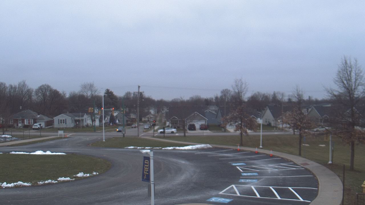 Thumbnail for current weather camera view from Lagonda ES in Springfield, Ohio