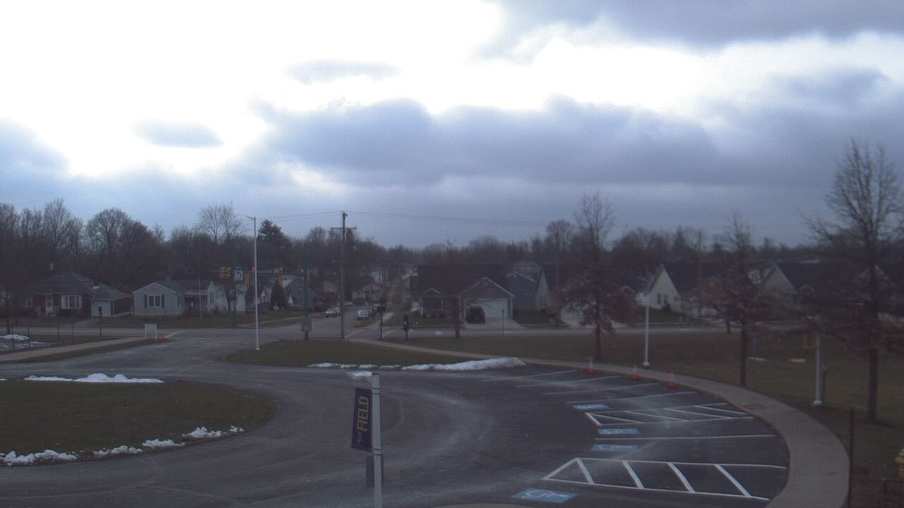 Thumbnail for current weather camera view from Lagonda ES in Springfield, Ohio