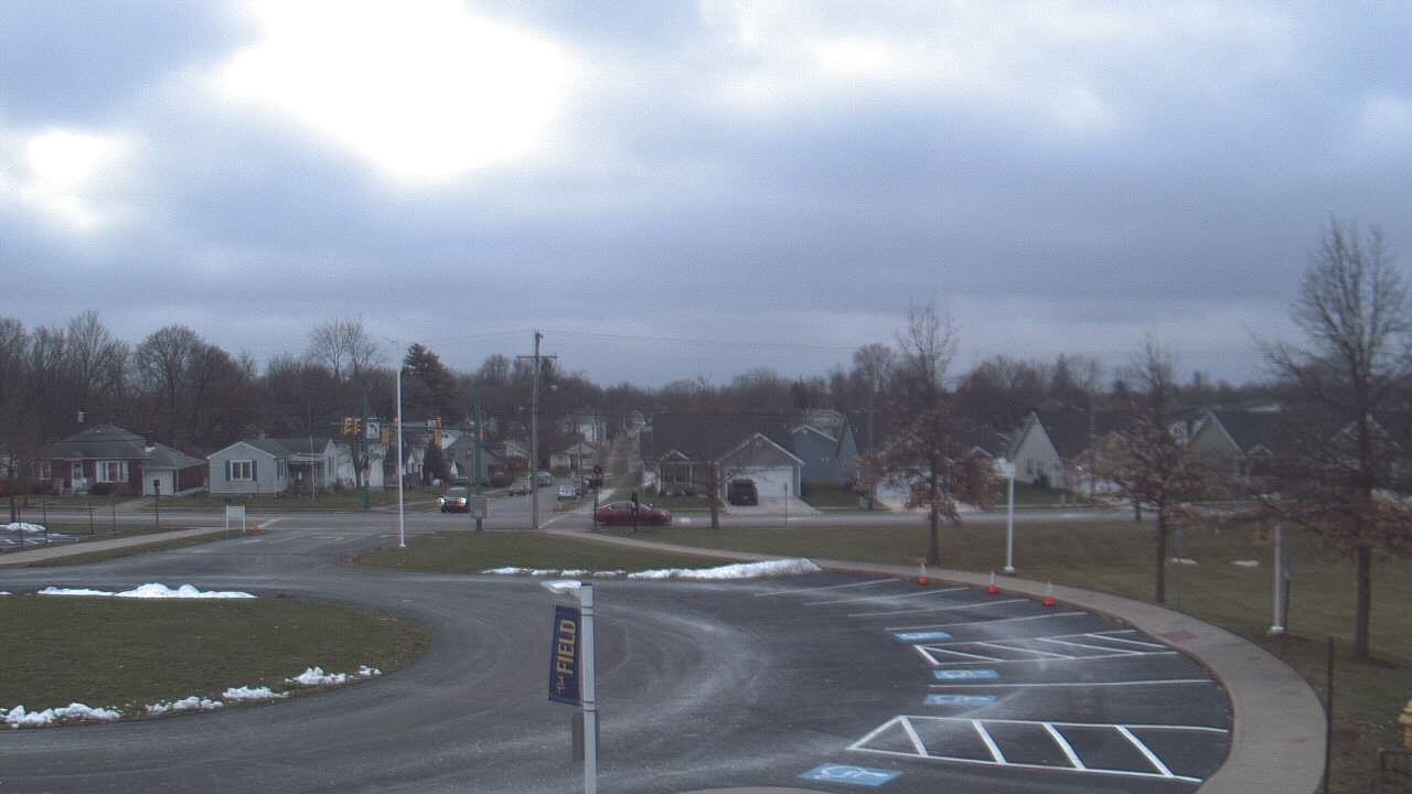 Thumbnail for current weather camera view from Lagonda ES in Springfield, Ohio