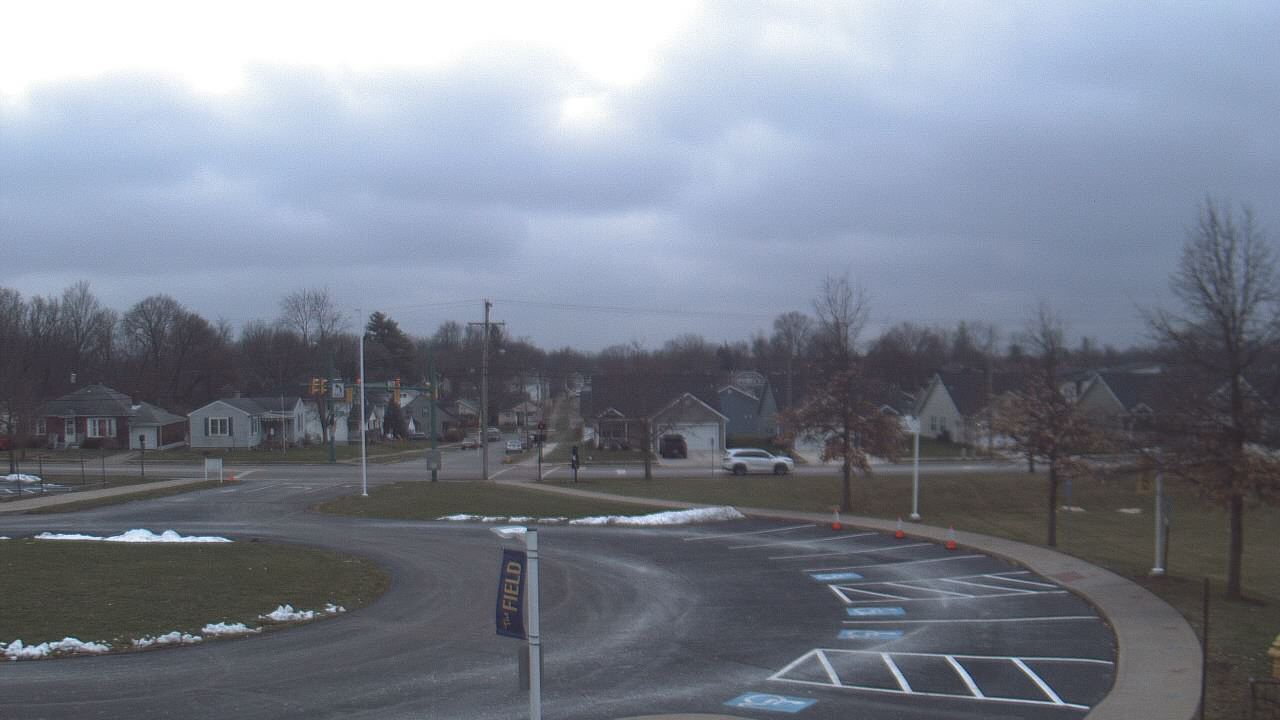Thumbnail for current weather camera view from Lagonda ES in Springfield, Ohio