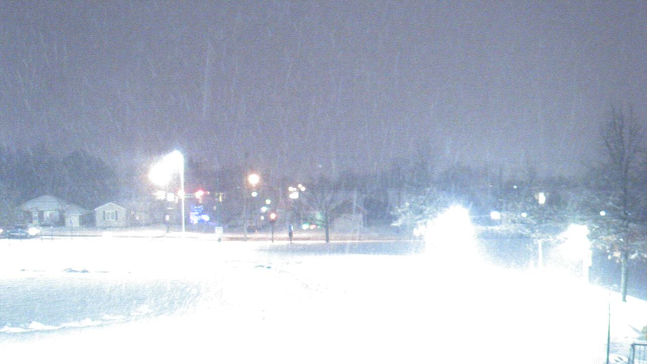 Thumbnail for current weather camera view from Lagonda ES in Springfield, Ohio