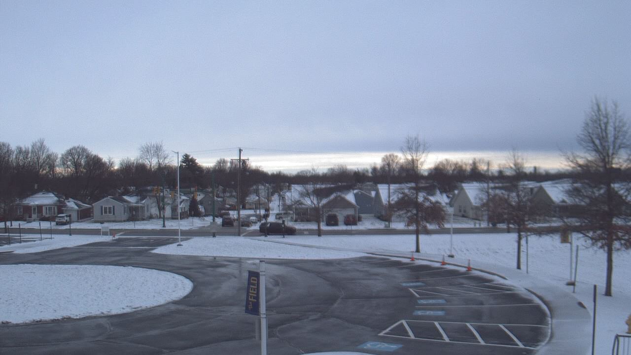 Thumbnail for current weather camera view from Lagonda ES in Springfield, Ohio