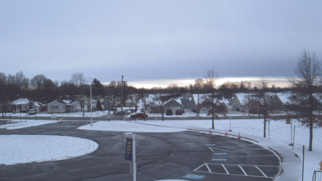 Thumbnail for current weather camera view from Lagonda ES in Springfield, Ohio