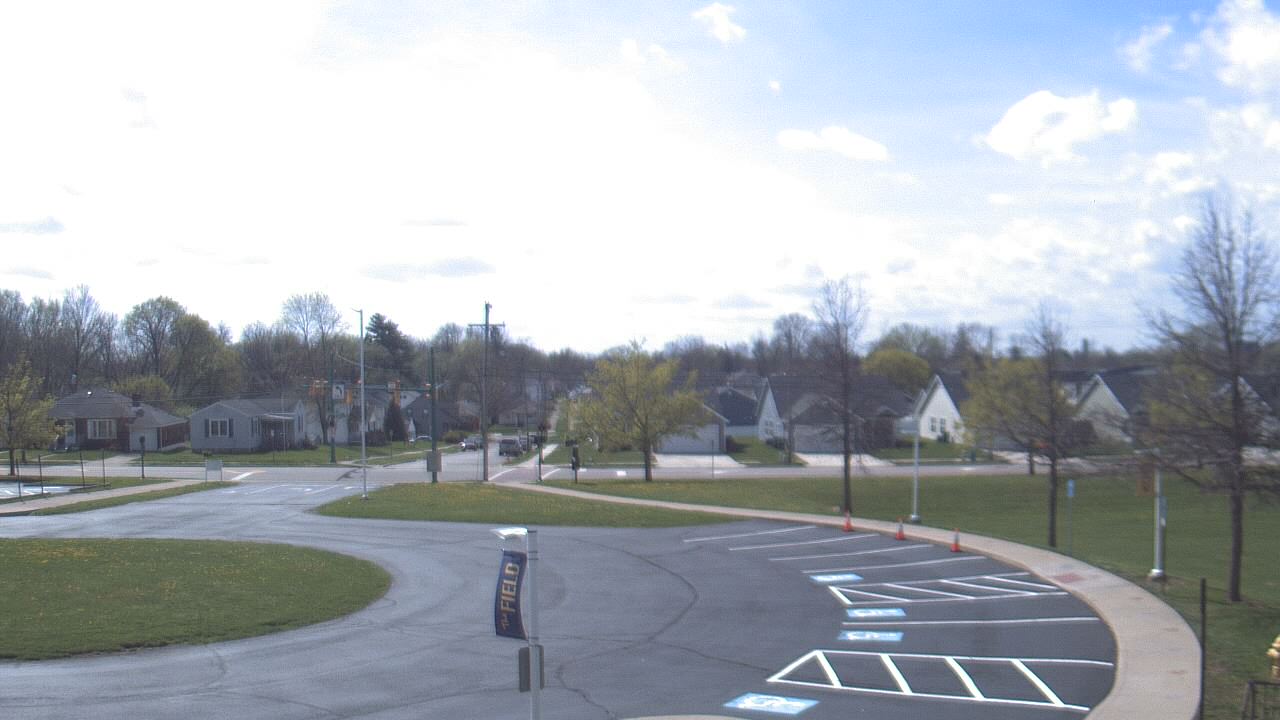 Thumbnail for current weather camera view from Lagonda ES in Springfield, Ohio