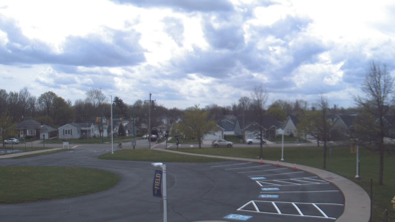 Thumbnail for current weather camera view from Lagonda ES in Springfield, Ohio