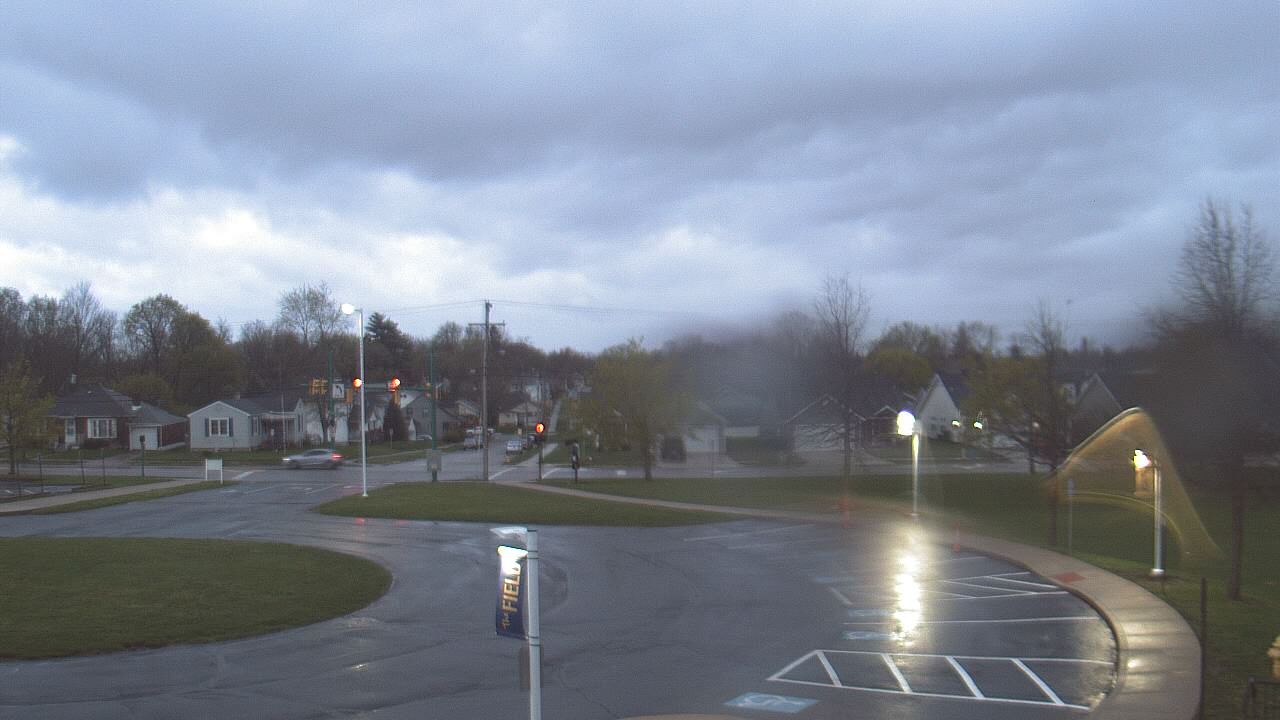 Thumbnail for current weather camera view from Lagonda ES in Springfield, Ohio