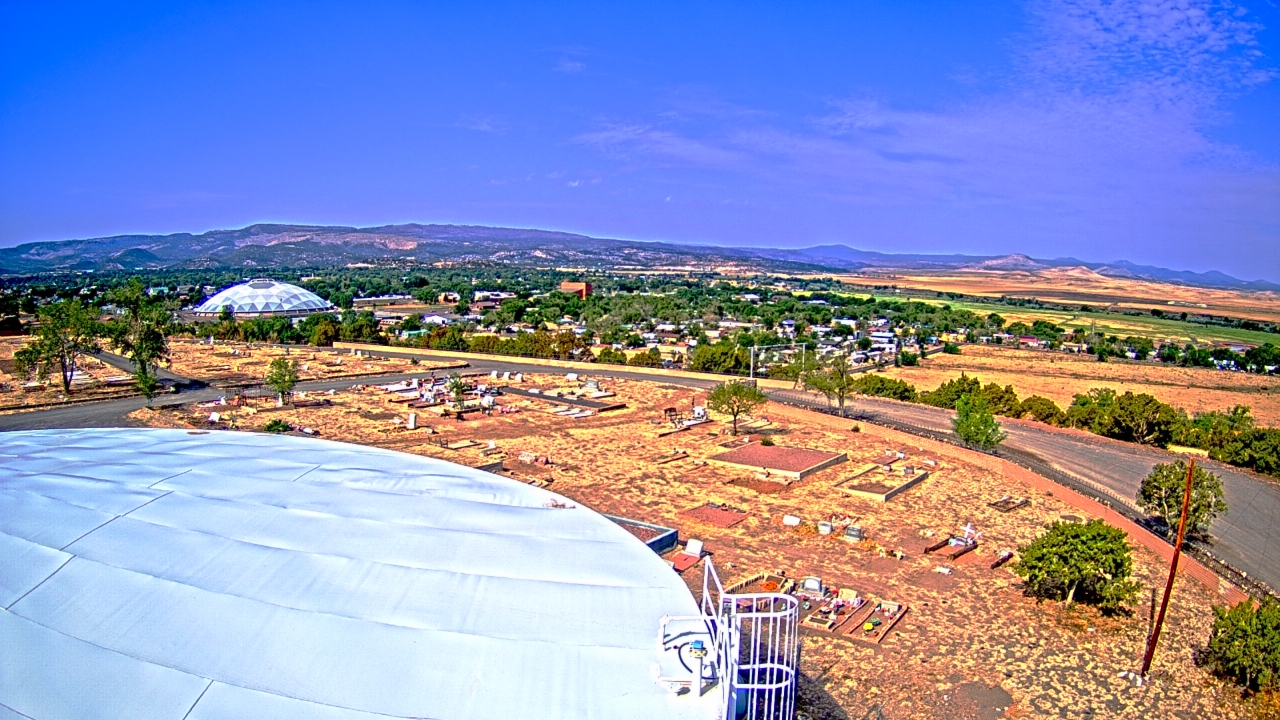 Thumbnail for current weather camera view from Round Valley HS 7100 ft elev in Springerville, Arizona