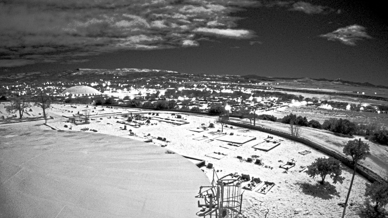 Thumbnail for current weather camera view from Round Valley HS 7100 ft elev in Springerville, Arizona