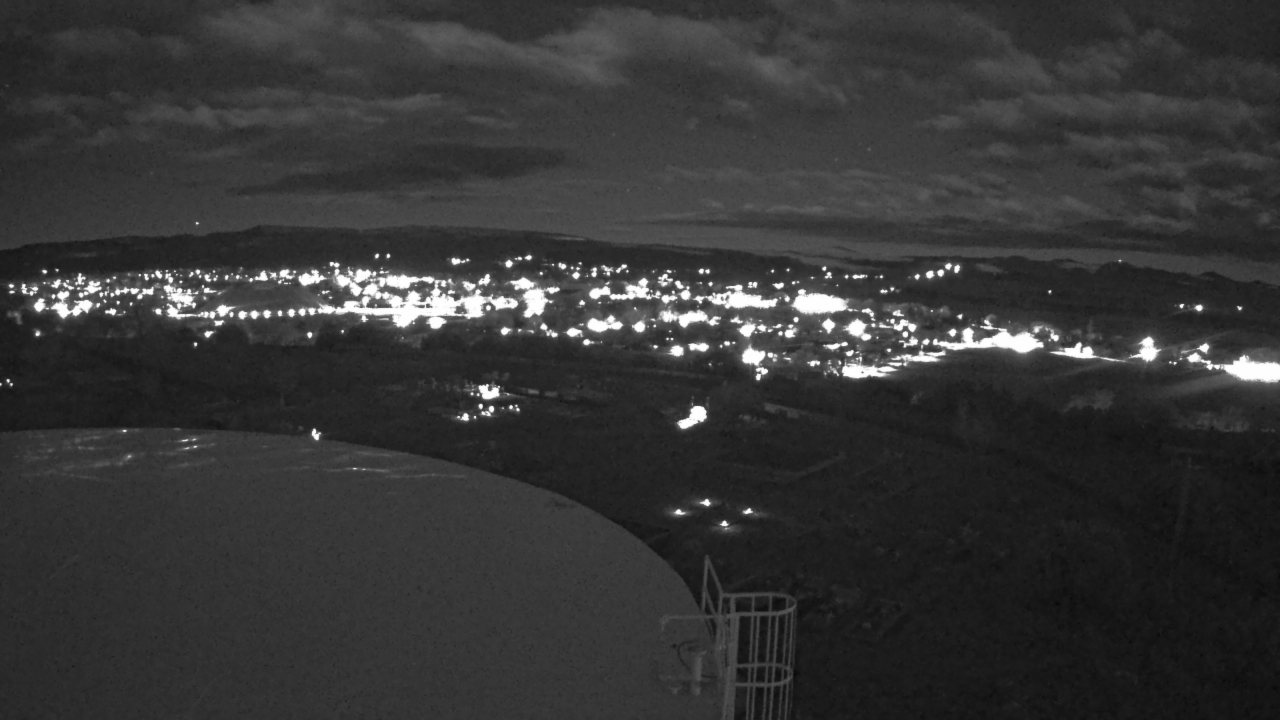 Thumbnail for current weather camera view from Round Valley HS 7100 ft elev in Springerville, Arizona