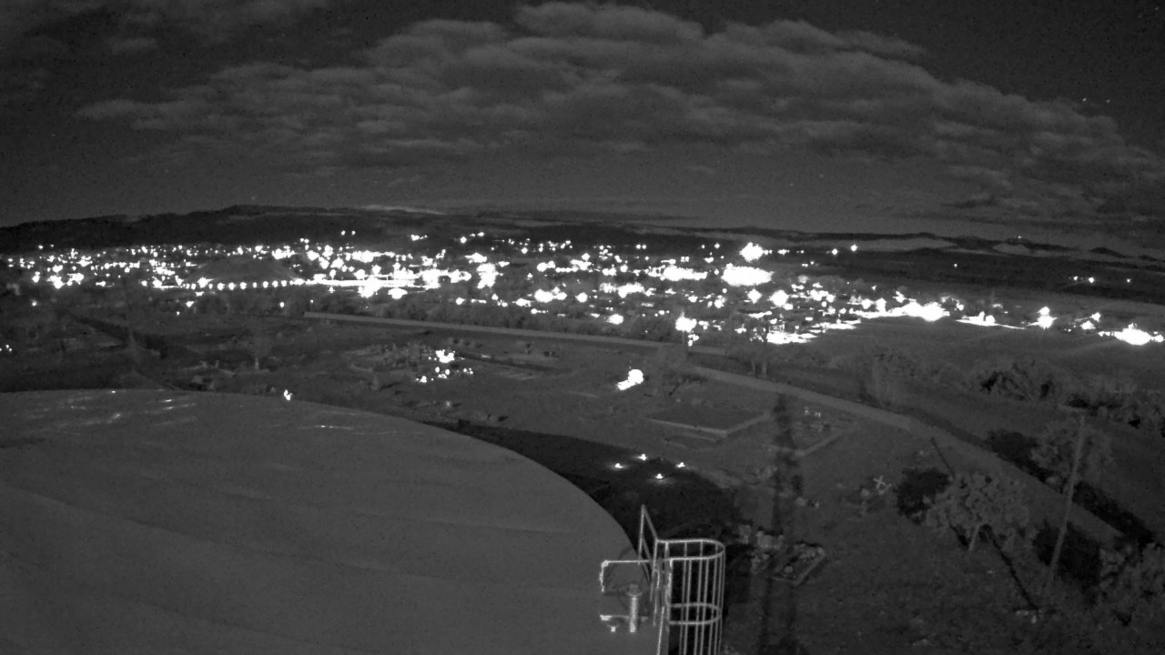 Thumbnail for current weather camera view from Round Valley HS 7100 ft elev in Springerville, Arizona