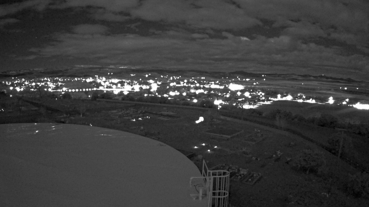 Thumbnail for current weather camera view from Round Valley HS 7100 ft elev in Springerville, Arizona