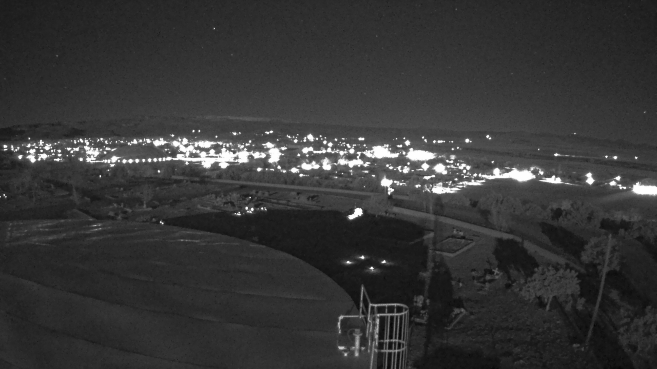 Thumbnail for current weather camera view from Round Valley HS 7100 ft elev in Springerville, Arizona