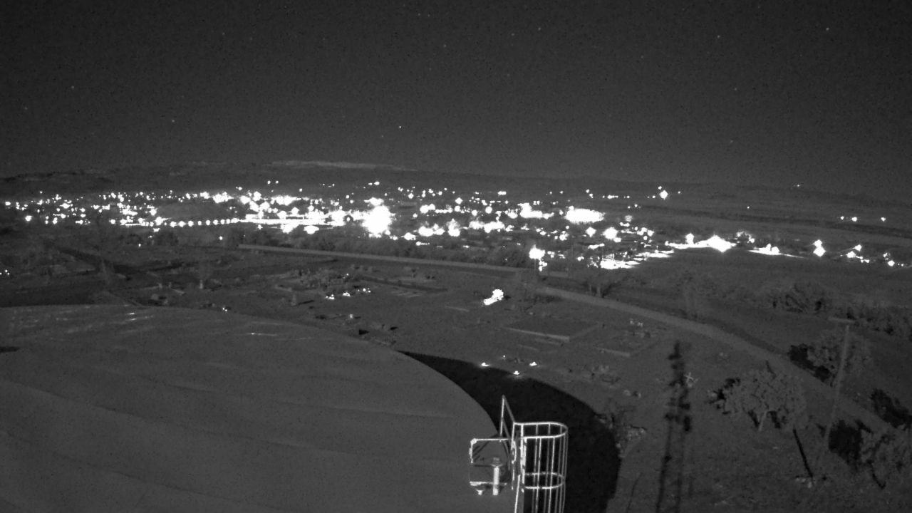 Thumbnail for current weather camera view from Round Valley HS 7100 ft elev in Springerville, Arizona