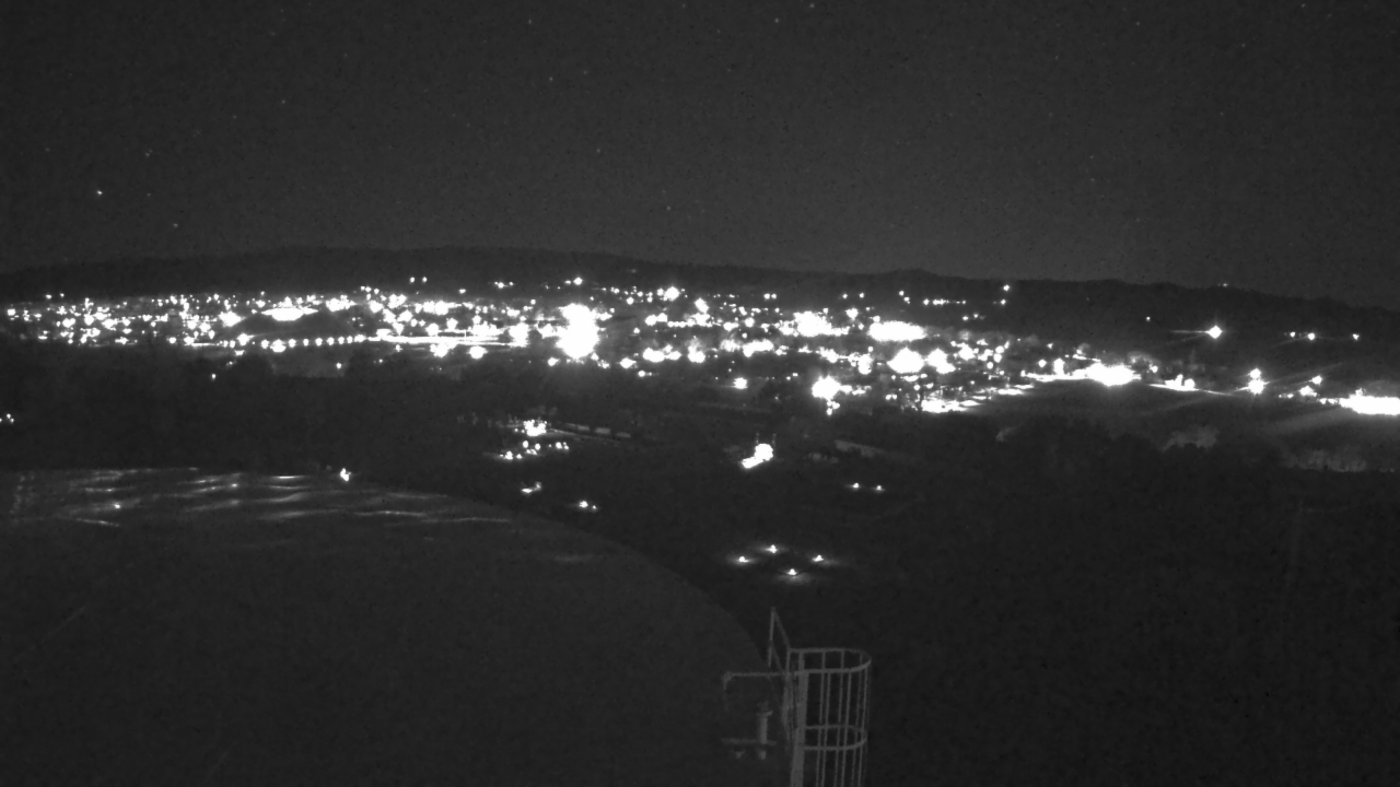 Thumbnail for current weather camera view from Round Valley HS 7100 ft elev in Springerville, Arizona