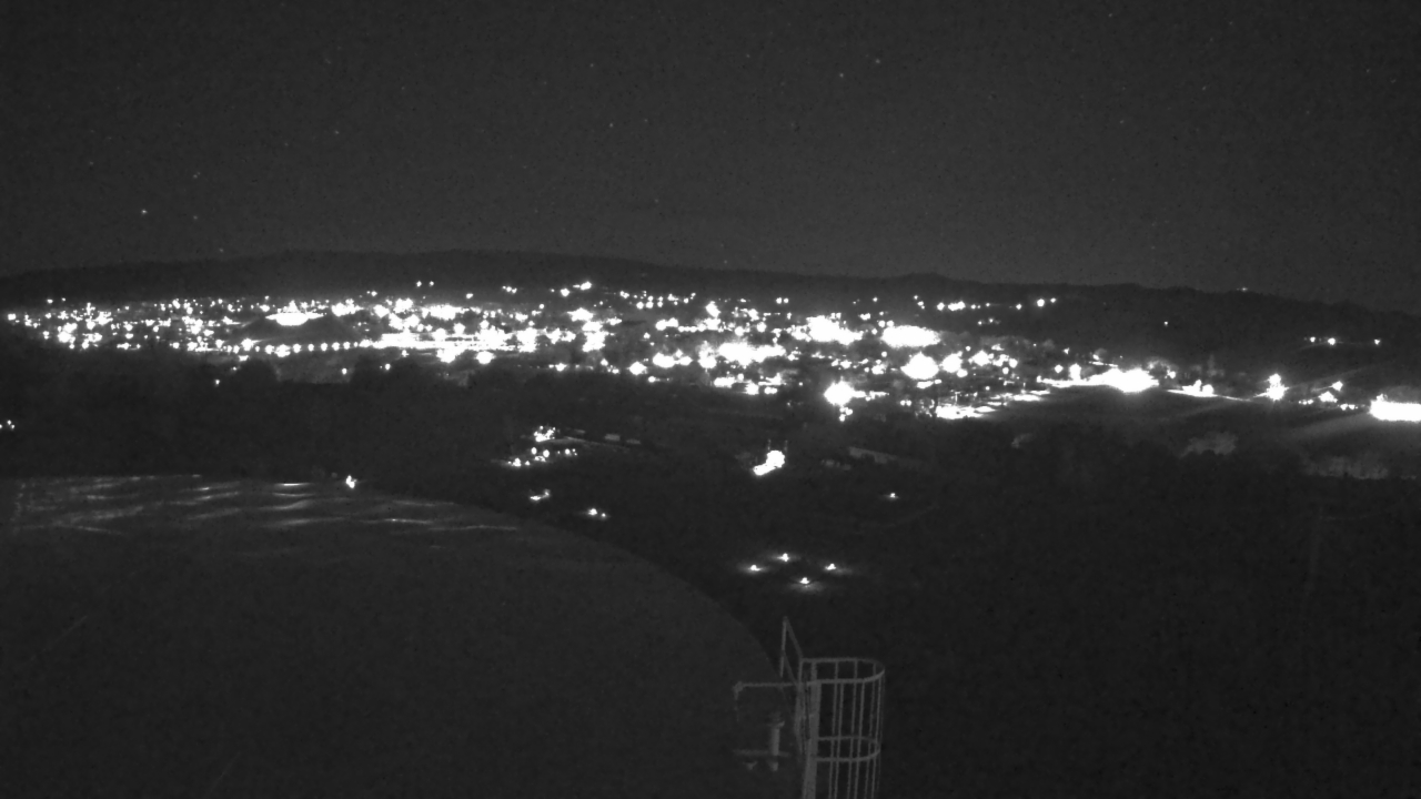 Thumbnail for current weather camera view from Round Valley HS 7100 ft elev in Springerville, Arizona