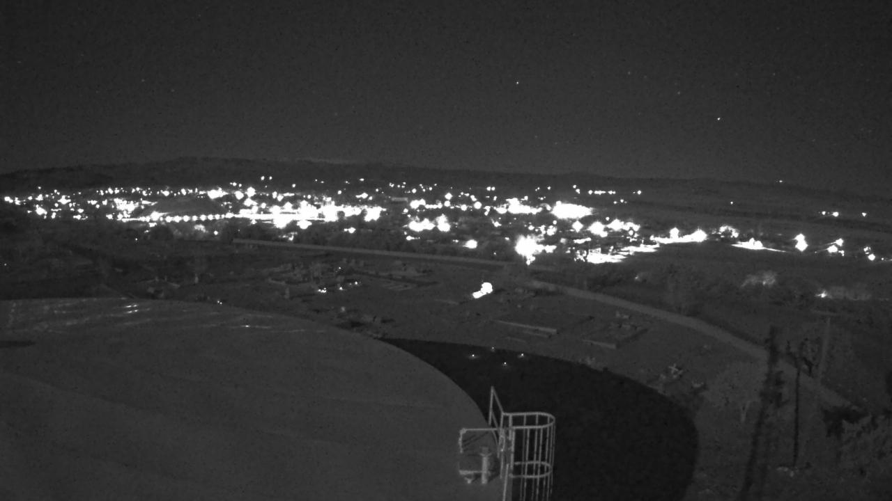 Thumbnail for current weather camera view from Round Valley HS 7100 ft elev in Springerville, Arizona