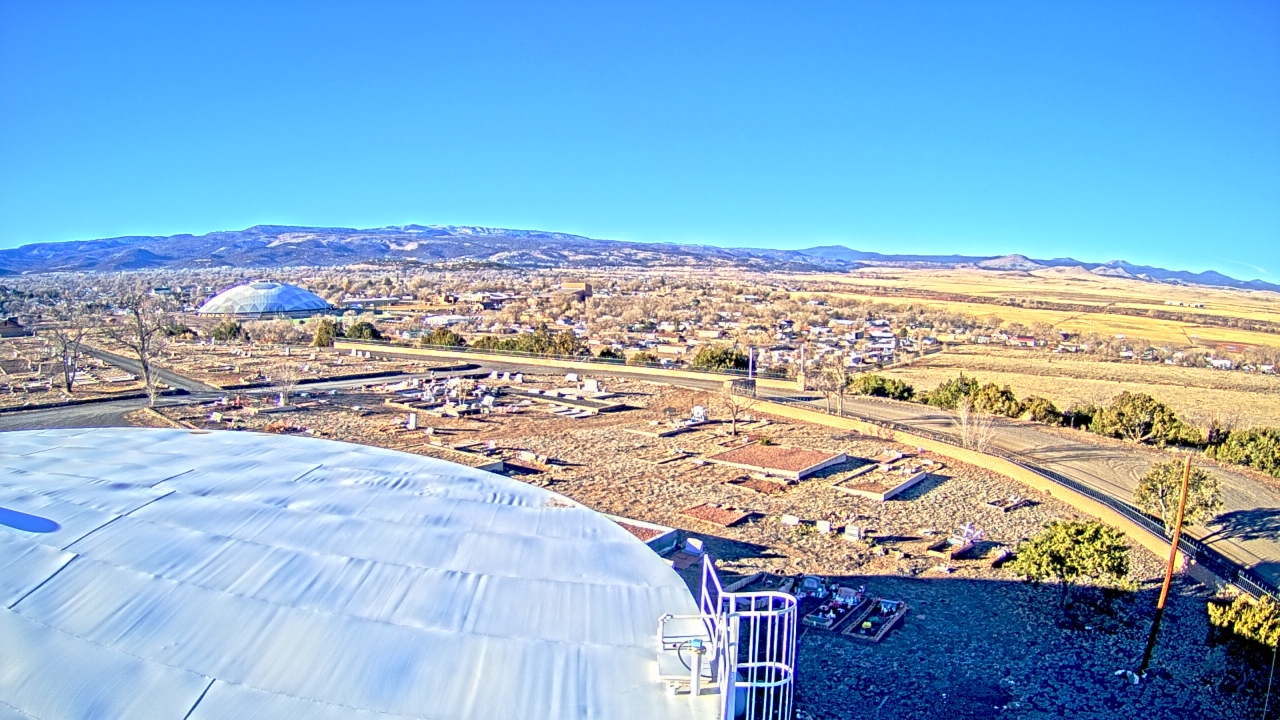 Thumbnail for current weather camera view from Round Valley HS 7100 ft elev in Springerville, Arizona