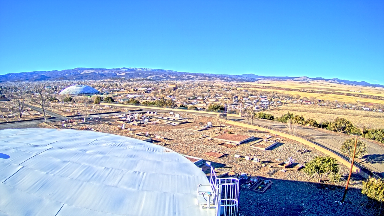 Thumbnail for current weather camera view from Round Valley HS 7100 ft elev in Springerville, Arizona