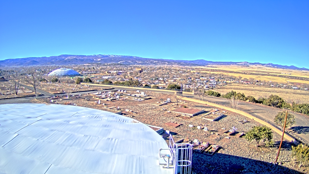 Thumbnail for current weather camera view from Round Valley HS 7100 ft elev in Springerville, Arizona